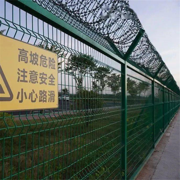 鋁包鋼機場圍界案例展示圖片4 鋁包鋼機場圍界案例展示圖片4